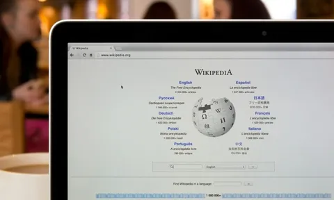 Chuyện lạ trên 'bách khoa thư' Wikipedia