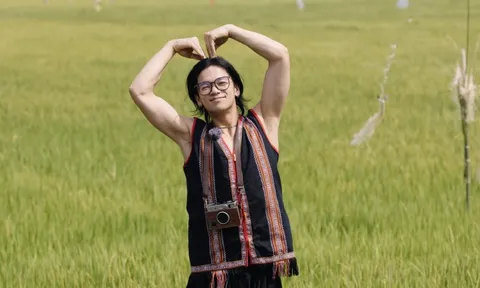 (S)TRONG Trọng Hiếu sáng tạo ngôn ngữ khiến fan Gia đình Haha cười nghiêng ngả