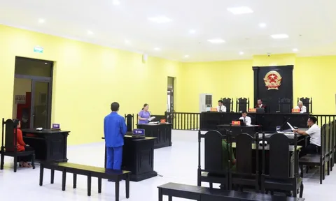 Đâm nhau qua lại chết người chỉ vì coi phim trên điện thoại mở loa ngoài gây mất ngủ