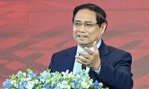 Thủ tướng khen ngợi về kỳ tích xây dựng 'thần tốc' mái vòm Trung tâm Triển lãm quốc gia