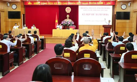 HĐND tỉnh Thanh Hóa thông tin về 2 cựu lãnh đạo được Trung ương cho nghỉ hưu trước tuổi
