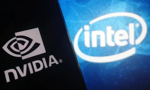 NVIDIA 'giải cứu' Intel bằng khoản đầu tư 5 tỷ USD: Khi ông vua chip AI hợp tác với cựu vương thất thế