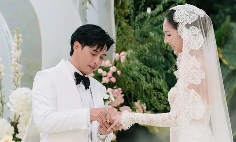 Khoảnh khắc lãng mạn của Hồ Quang Hiếu và Tuệ Như trong ngày trọng đại