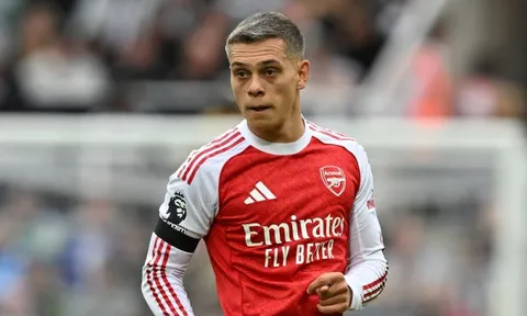 Trossard dập tắt tin đồn rời Arsenal