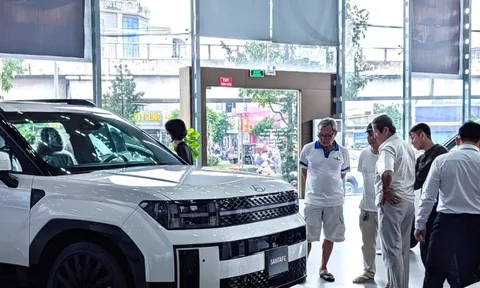 Nguồn cung dư thừa, ô tô trong nước còn giảm giá đến cuối năm?