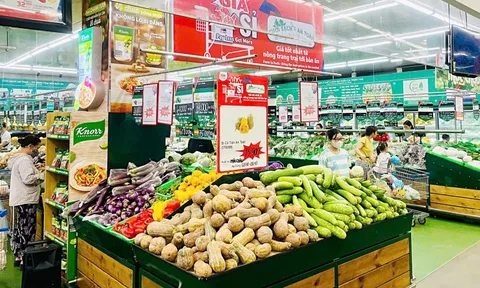 Các hệ thống bán lẻ nói về tăng cung ứng hàng thiết yếu đến người dân vùng lũ