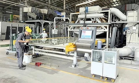 Gỡ vướng mắc thể chế, khơi thông nguồn lực - Kỳ 1: Những quy định 'đốt' tiền doanh nghiệp