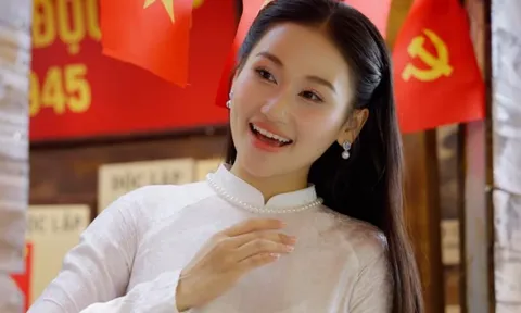 Lê Minh Ngọc hát Bài ca hy vọng của Văn Ký, nguyện cầu cho người dân bị ảnh hưởng bởi bão lũ