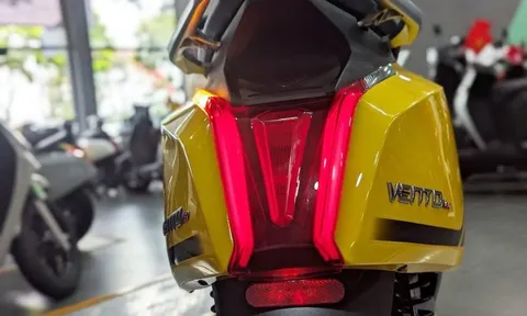 Honda Vision từng đội giá vì quá hot, nay gặp đối thủ 'cứng': Cốp rộng hơn hẳn, giá rẻ hơn vài triệu