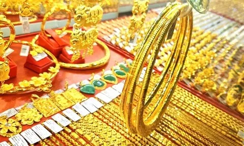 Nguyên nhân giá vàng tăng mạnh trong tháng 9 và đầu tháng 10