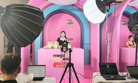 Livestream bán hàng ngày càng bấp bênh