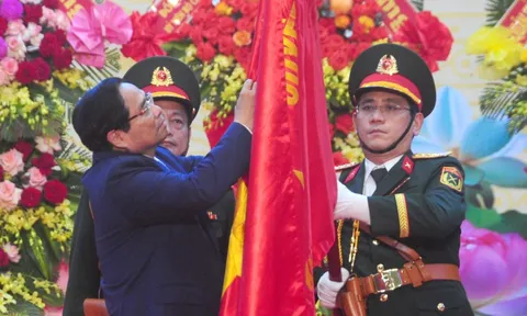 Thủ tướng Phạm Minh Chính: Quân khu 5 phải nắm chắc địa bàn, ngăn nguy cơ từ sớm, từ xa