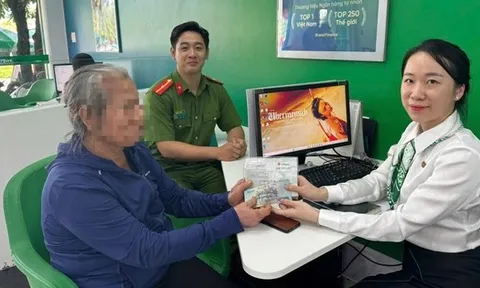 Nhận cuộc gọi từ Zalo, bà cụ run rẩy rút sạch tiền tiết kiệm