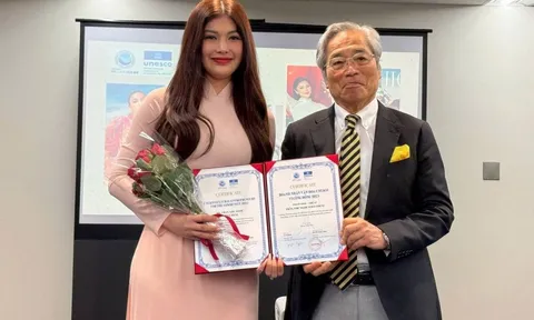 Nữ diễn viên phim Mẹ Biển đón niềm vui bất ngờ trong chuyến công tác đặc biệt