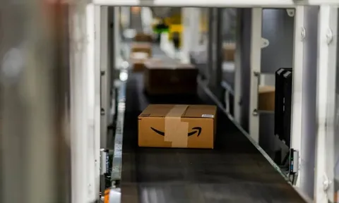 Sốc: Amazon tuyên bố sẽ thay thế 500.000 lao động bằng robot