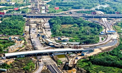 Vành đai 3 TP.HCM bị xô lệch tường chắn nhánh A nút giao HLD: Ban Giao thông chưa báo cáo rõ sự cố