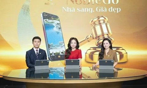 Bất ngờ nhà phố 100m² mặt đường nối Hoàng Quốc Việt kéo dài chốt deal 34 tỷ trên sóng livestream