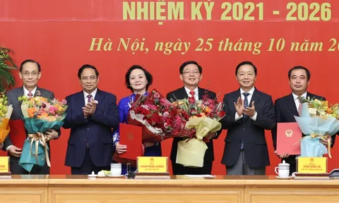 Thủ tướng trao quyết định bổ nhiệm các Phó thủ tướng, Bộ trưởng