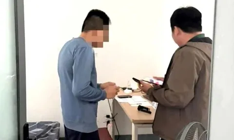 Từ tin báo của giáo viên, giải cứu kịp thời nam sinh bị ‘bắt cóc online’
