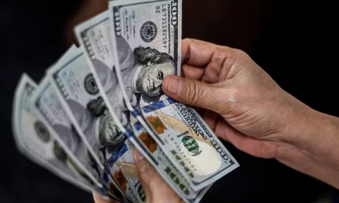 Giá USD ‘chợ đen’ tăng mạnh có đáng ngại?