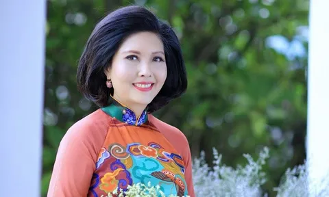 Nữ danh ca nức tiếng: Trải qua nhiều sóng gió, gánh bao miệt thị của người đời