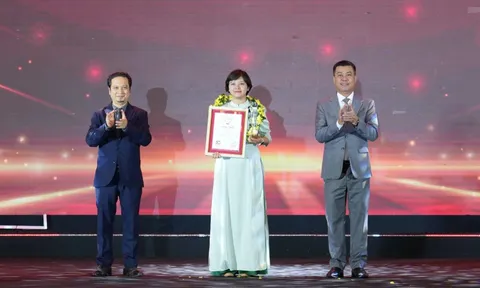 Dai-ichi Life Việt Nam lần thứ 5 nhận giải thưởng 'Top 500 doanh nghiệp lợi nhuận tốt nhất Việt Nam'