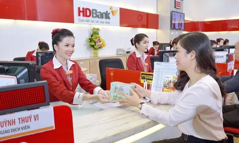 HDBank: Lợi nhuận 9 tháng vượt 14.800 tỉ đồng, chia cổ tức, cổ phiếu thưởng đến 30%