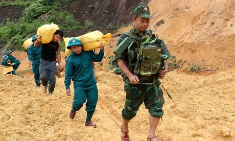 Thủ tướng yêu cầu xuất cấp gạo, hỗ trợ lương khô, thuốc men cho vùng lũ miền Trung