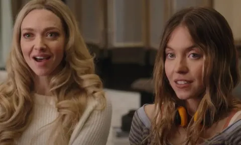 Giáng sinh nóng bỏng cùng 'Cô hầu gái' Sydney Sweeney