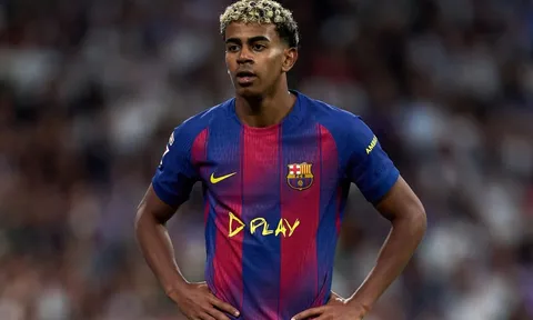 Yamal chia tay bạn gái, phủ nhận tin đồn ngoại tình với người mẫu Ý