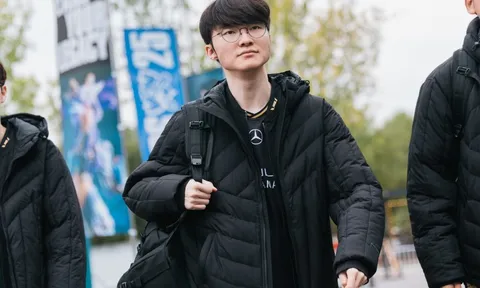 T1 thua thảm trước đại kình địch