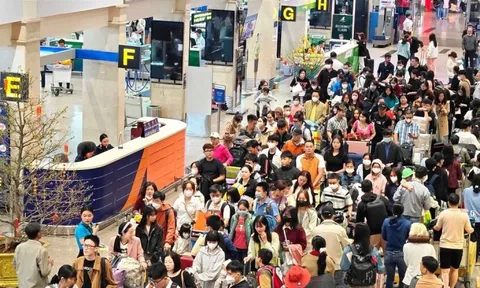 Tour du lịch tăng mạnh, vé máy bay, tàu xe Tết có căng thẳng?