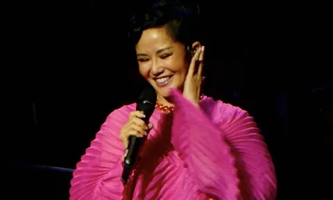 Ca sĩ Hồng Nhung ‘phê bình’ nhạc sĩ Dương Thụ