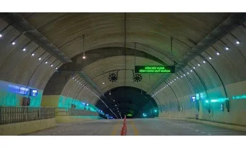 Dùng công nghệ ngoại xịn nhưng hỏng toàn bộ sau 3 năm, Việt Nam tự sửa rồi thành công lớn, biến cao tốc 9.000 tỷ đồng sở hữu hầm cấp đặc biệt thành hình mẫu mới