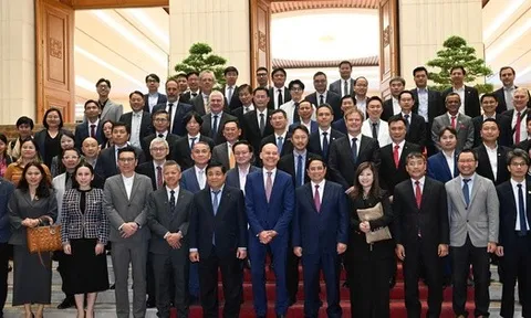 Thủ tướng: Việt Nam phấn đấu có nhà máy chip bán dẫn đầu tiên trong năm 2026