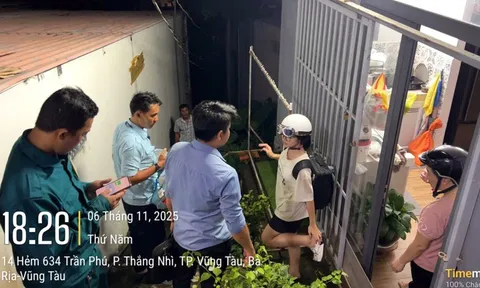 Nhiều hộ dân ở Vũng Tàu khẩn cấp di dời khỏi khu vực nguy cơ sạt lở