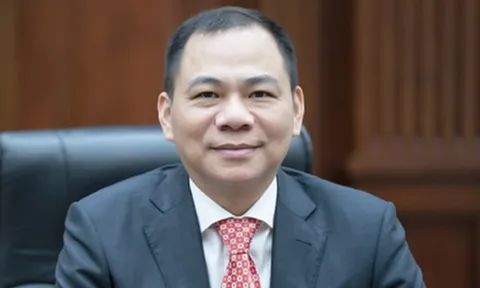 Tỉ phú Phạm Nhật Vượng cùng hai con trai lập công ty hàng không vũ trụ