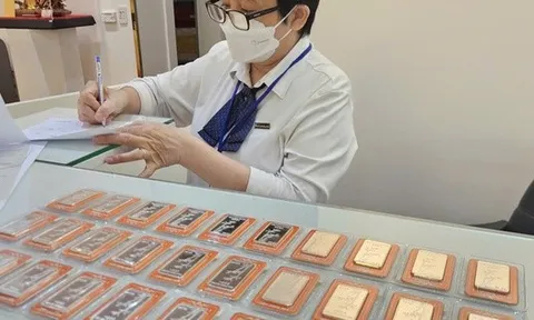 Giá bạc hôm nay 8-11: Thông báo bất ngờ của một công ty bạc