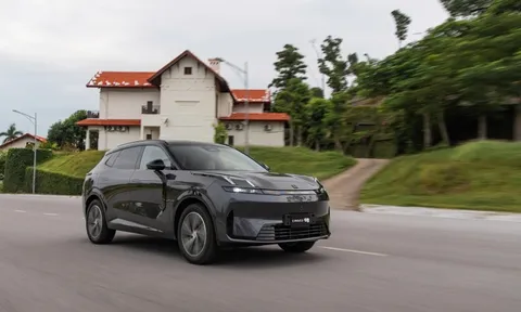 Trải nghiệm Lynk & Co 08: Thiết kế tinh gọn, vận hành êm ái, nhiều tiện nghi hỗ trợ