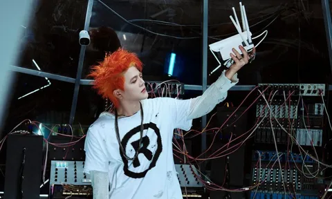 Fan RHYDER 'bức xúc' trước việc thay đổi lịch mở bán album đầu tay