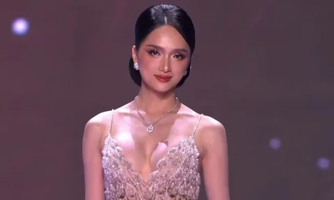 Khán giả Việt cổ vũ Hương Giang đêm bán kết Miss Universe với bikini và trang phục dạ hội
