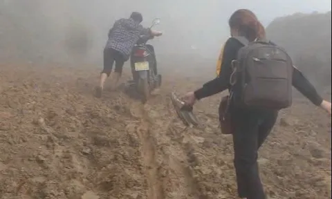 Thầy dạy văn - người gieo vào tôi bài học sống tử tế