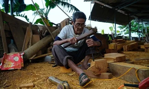 Trăn trở tiếng đục xưa, hậu duệ làng Xa Lang thắp lại “lửa” nghề mộc trăm năm
