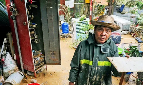 Nỗi đau xé lòng ở Diên Điền: Tuột tay người thân giữa lũ dữ...