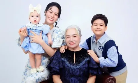 Ca sĩ Nhật Kim Anh hạnh phúc bình yên bên mẹ cùng hai con, hé lộ về con gái lai Tây