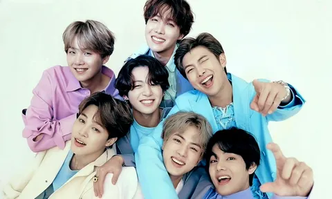 Jungkook lần đầu xuất hiện sau ồn ào tình cảm trong livestream của BTS