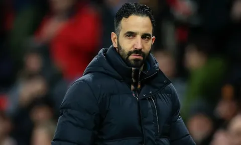 Tuyên bố cứng rắn của HLV Amorim giữa kỳ chuyển nhượng