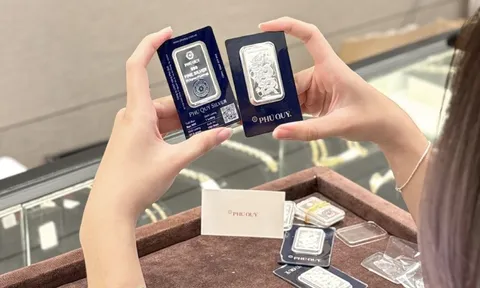 Giá bạc bật tăng mạnh, vượt mốc 71 triệu đồng/kg