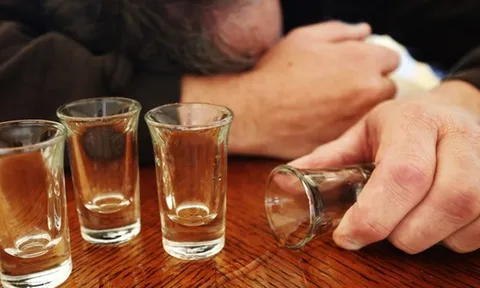 Sau cuộc nhậu tại nhà: 1 người tử vong, 6 người nhập viện vì “thứ nước” quen thuộc mà nguy hiểm