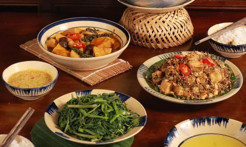 Lùm xùm thương hiệu hai quán cơm niêu xứ Huế: 'Đạo nhái' hay chỉ trùng hợp?